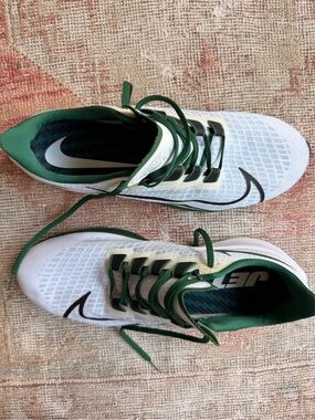 Like new!Nike NY jets air zoom pegasas running shoe size 13